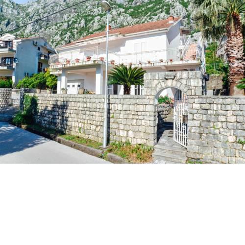 Waterfront Apartment Petrovina