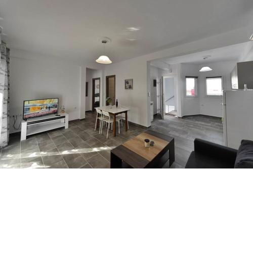 Waterfront Apartments & Studios Top Floor