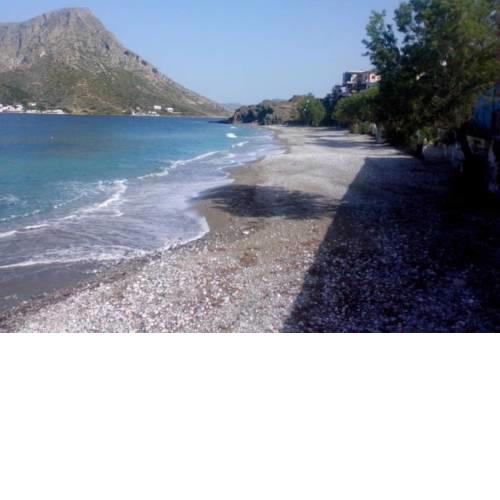 Waterfront Entire Beach House below Geriakos crag