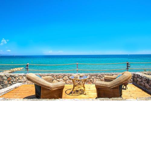Wave and Sea split-level Villa