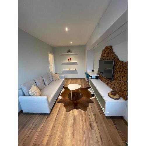WE Apartment - close to the center & city view