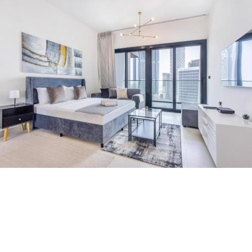 WeHost - Amazing Skyline Studio in the Heart of the City