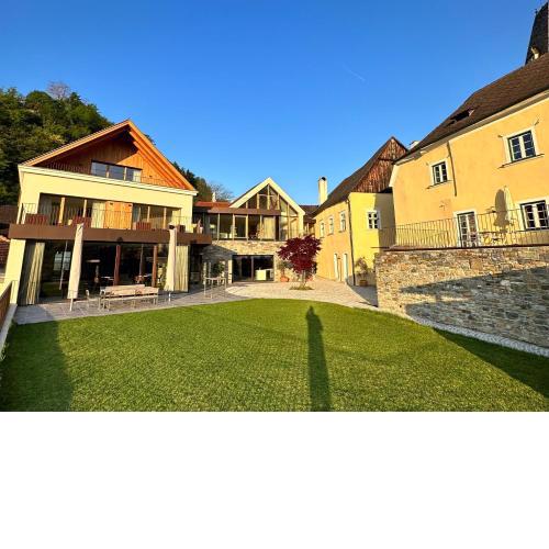 Weingut FJ Gritsch Mauritiushof Apartments
