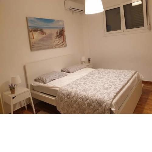 Welcome To Athens,5 min to Metro & Airport Bus -near to caravel Hotel