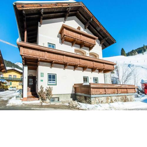Welcoming Apartment in Dienten am Hochkönig near ski area