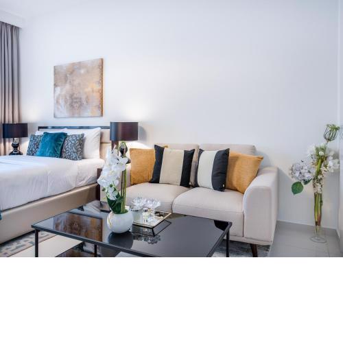 Welcoming Studio at Ghalia Jumeirah Village Circle by Deluxe Holiday Homes