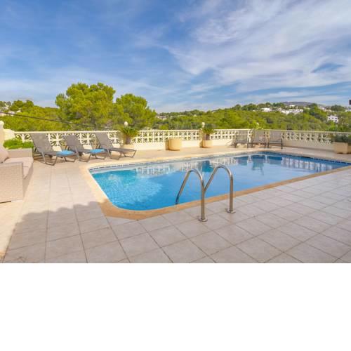 Welcoming Villa with Private Pool near Sea in Moraira