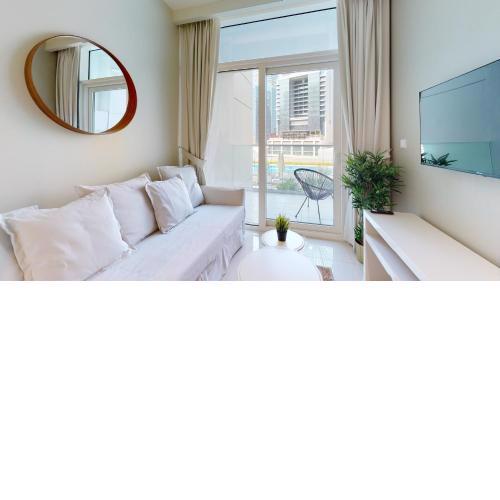WelHome - Cozy 1BR With Private Balcony Steps From the Canal