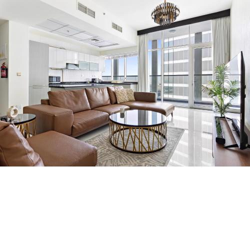WelHome - Opulent Retreat With Panoramic Cityscape Views