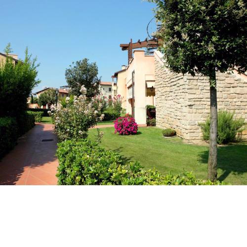 Well-kept ground floor apartment near Peschiera