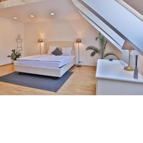 Wenceslas Square Duplex Apartment by easyBNB