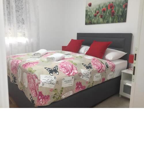 WEST RESIDENCE LUXURY APARTMENT ****