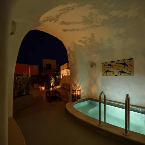 White Dream Suites