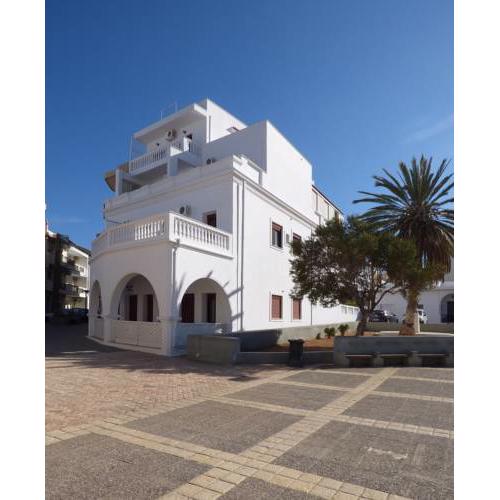 White House Hotel-Apart