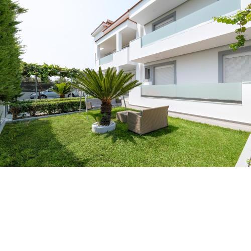 White House Kokas Luxury Apartments