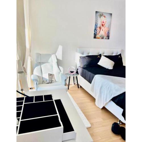 White Luxury Apartment