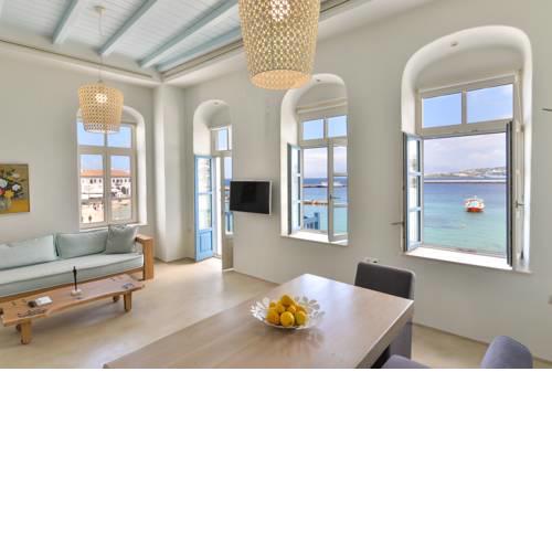 White Memories, seafront luxury apartment Mykonos