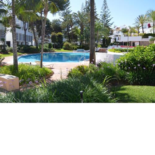 White Pearl Beach L2