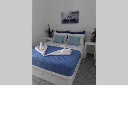 WhiteBlueHouse