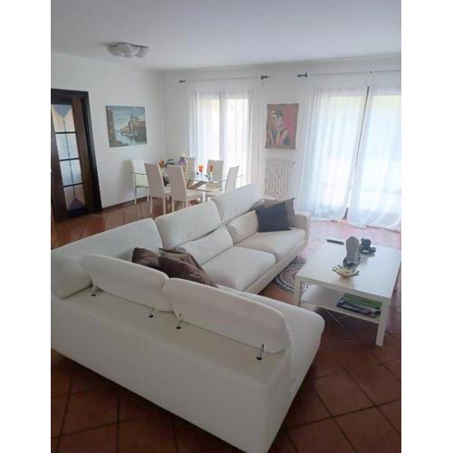 WhiteHome
