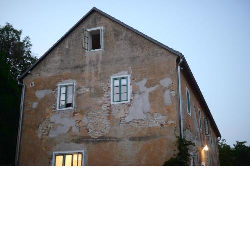 Wine House 1608