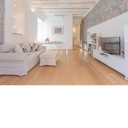 Wine Not Apartment in Como City Centre by Rent All Como