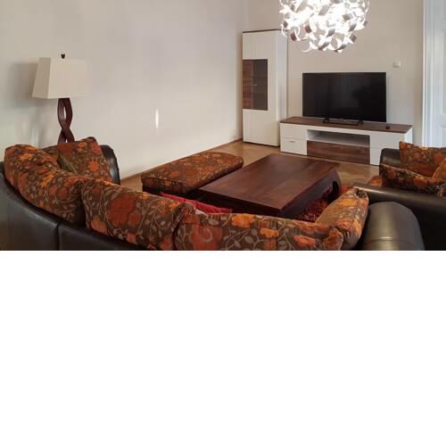 Wohnung #8 mit Terrasse in Nähe einer Einkaufsstraße
