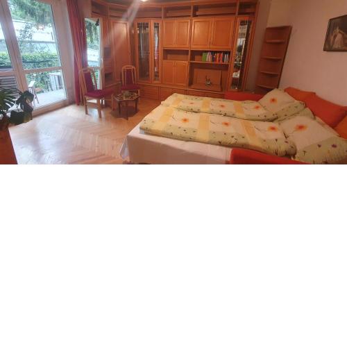 Wolfs Balkonruhe 8P 3BR zentral