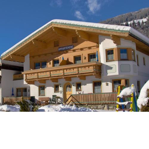 Wonderful Apartment in Wald im Pinzgau with Balcony