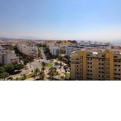 Wonderful Apartment with Lovely Views, PB 19 4DCHA