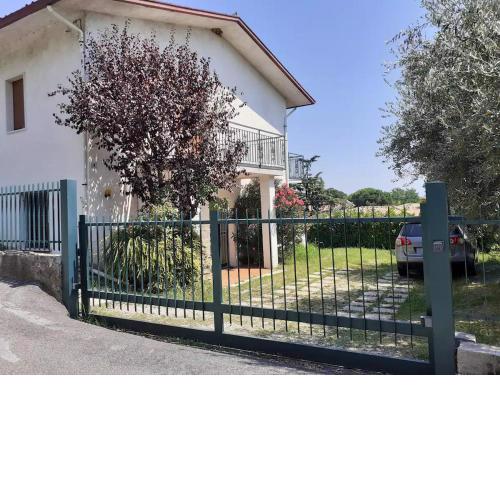 Wonderful house 4 minutes walk from Lake Garda