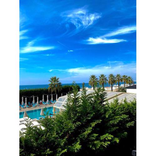 Wonderful Sea View Apartment Golem