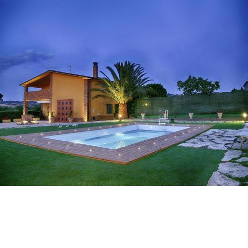 Wonderful villa with private swimming pool near the sea