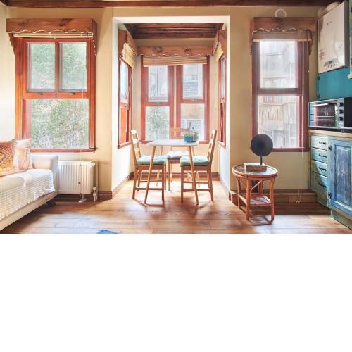 Wooden Apartment at the Heart of Beşiktaş