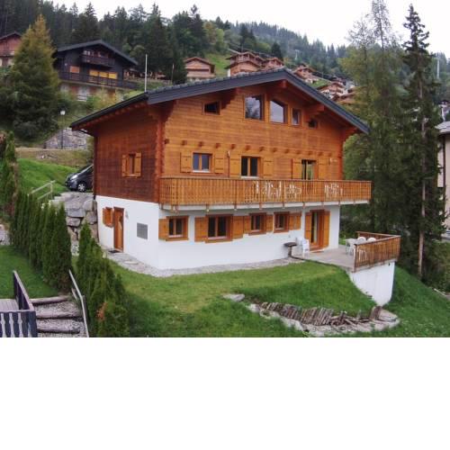 Wooden Chalet Amidst Mountains in La Tzoumaz