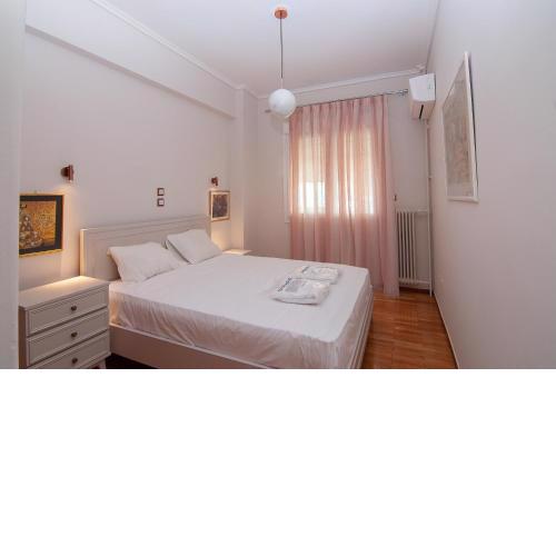 Work of Art Apartment @Pagrati