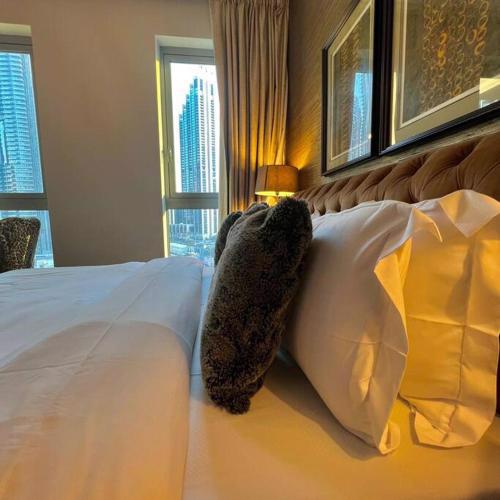 WORLD CLASS 1BR with DUBAI DOWNTOWN BOULEVARD view