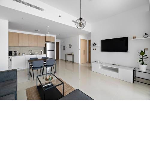 Worldly 1BR in Creek Harbour