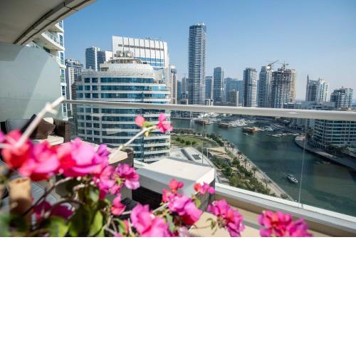 WSuites - Big Terrace with Beautiful Marina View