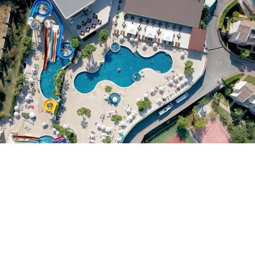 Wyndham Residences Kusadasi Golf & Spa 1+1 Eşyalı Daire