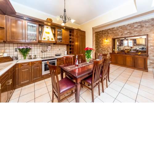 X. L HOUSE