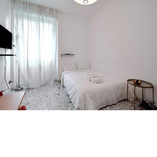 Xenia Apartments - Stylish Navigli Studio Apartment