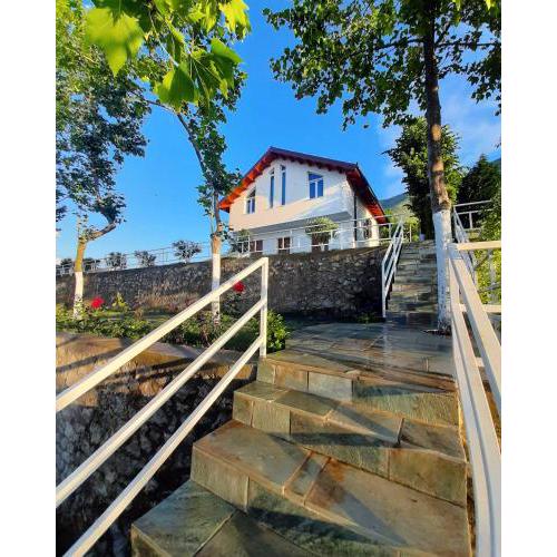 Xhuli Guesthouse