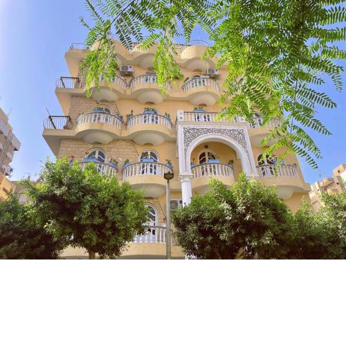 Xibeilou hotel 西北楼华人宾馆