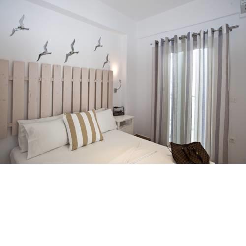 Yanna Luxury Suites (Asteri Suites)
