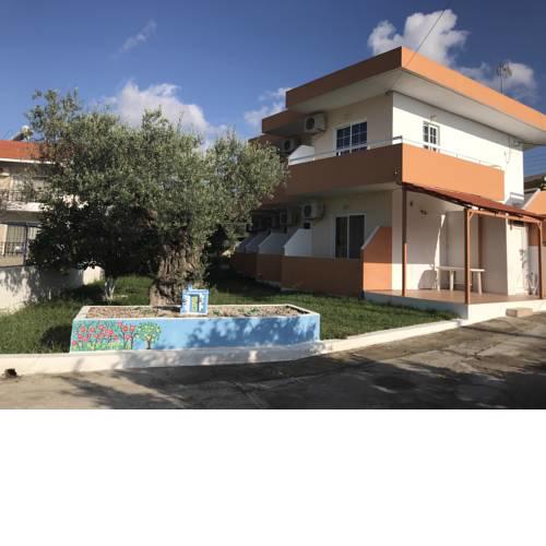 Yannis Apartments