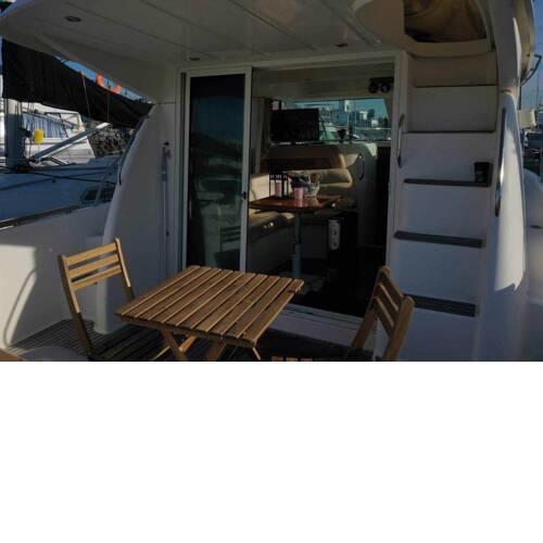 Yate de lujo en getxo Luxury yacht in Getxo