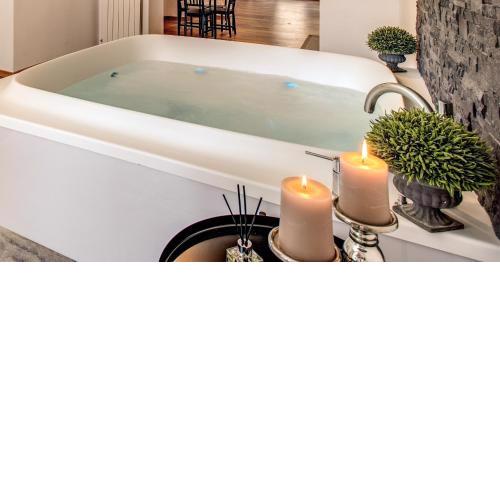 YH Jacuzzi Loft