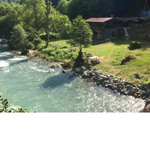 Yolundibi Suit & Restaurant