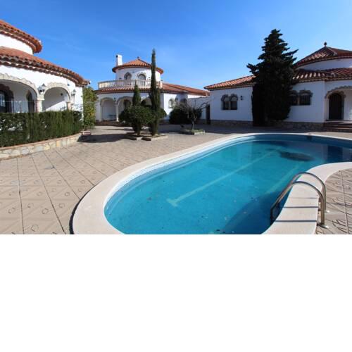 Yors Villa Tres Torres 8B